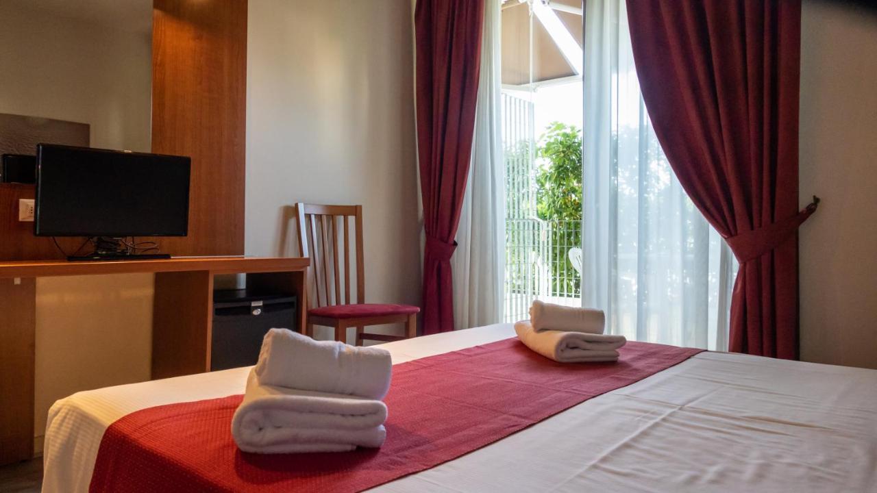 Hotel Venezia Park Castelnuovo del Garda Buitenkant foto