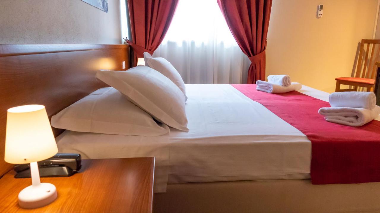 Hotel Venezia Park Castelnuovo del Garda Buitenkant foto